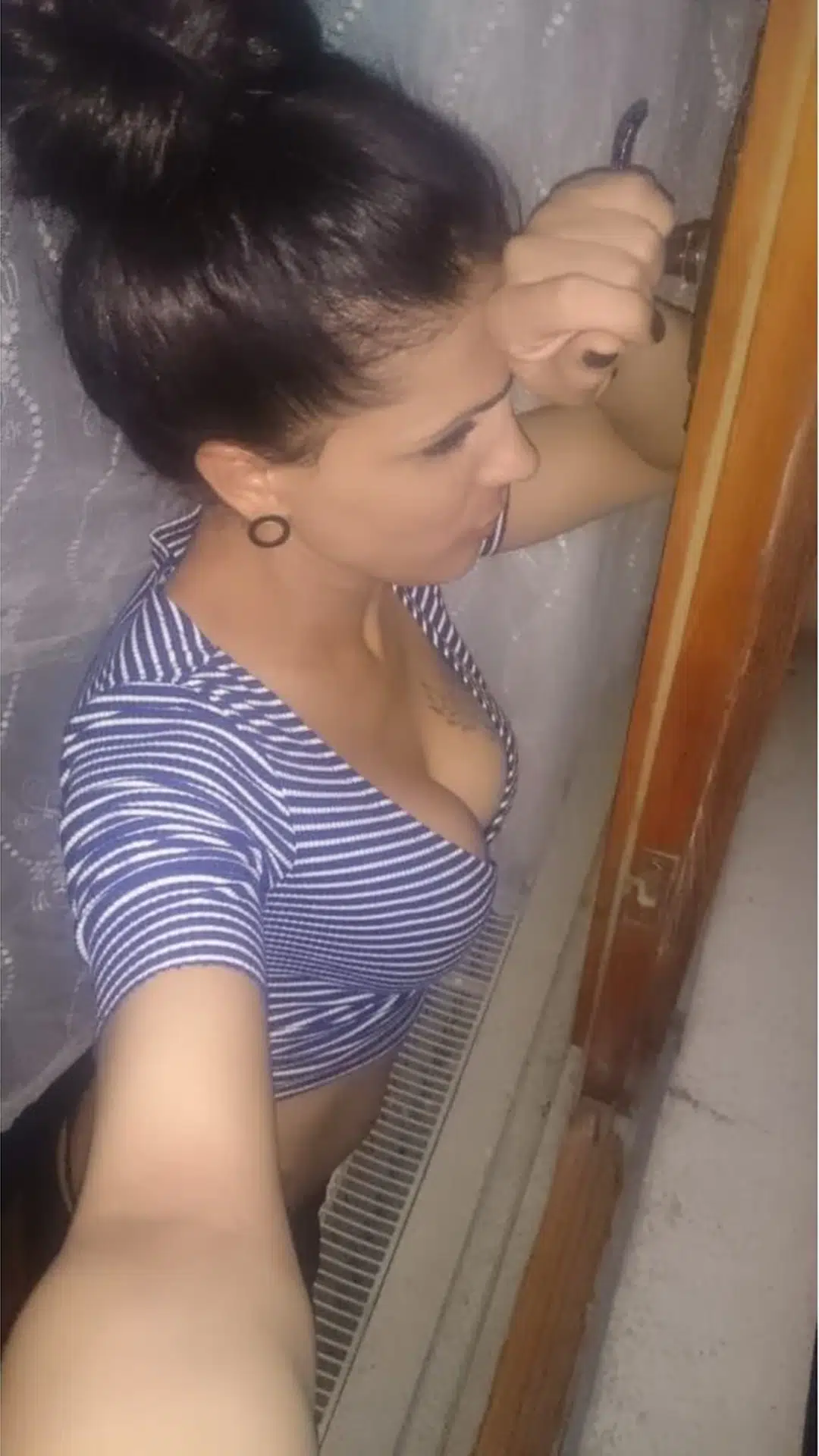 Esenyurt escort makalesi için kütüphane görseli 42, 01 portre